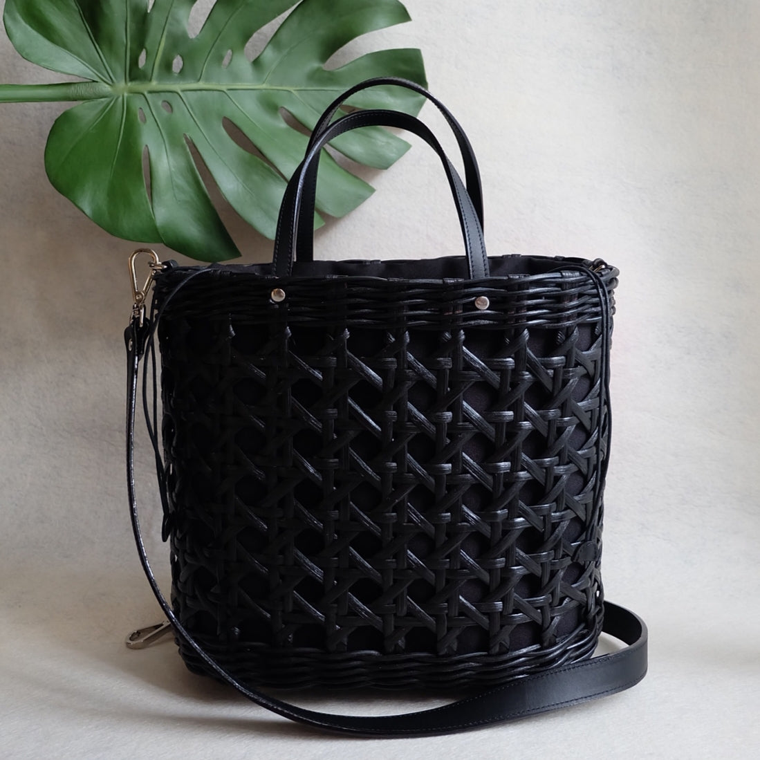 "Rika" Large Oval Rattan Carryall